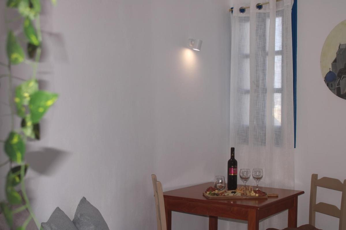 Villa Solasta #2 With Jacuzzi In Santorini Akrotírion Екстериор снимка